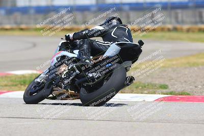 media/Apr-23-2022-Fastrack Riders (Sat) [[cb2d6ae73d]]/LEVEL 3/1115AM TURN 3 AND 4/
